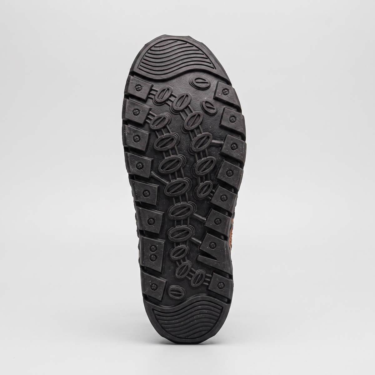 Rubber outsole tread pattern of the closed-toe sandal