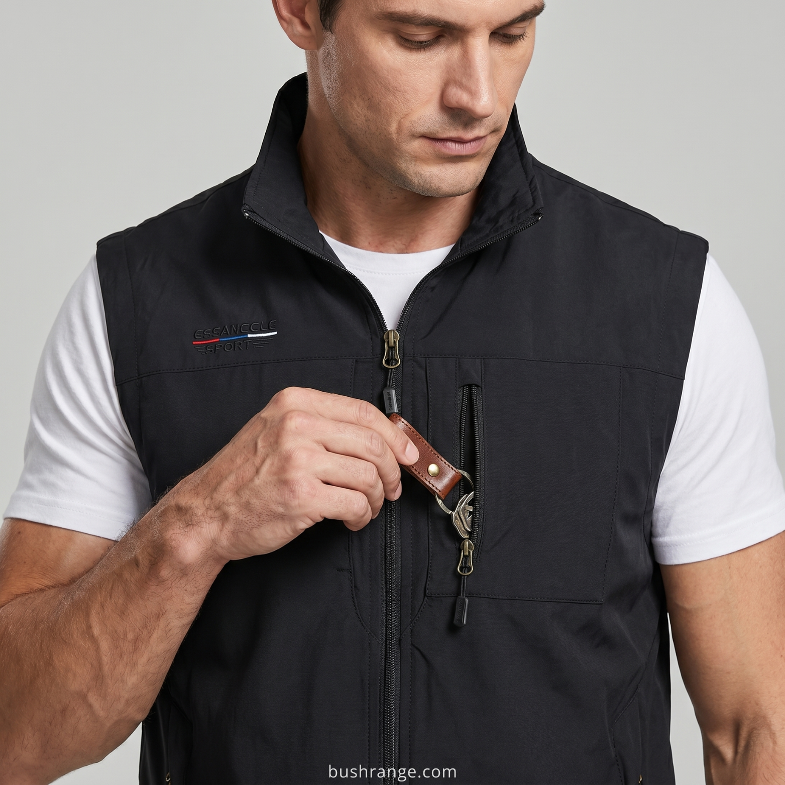 Lightweight Multi-Pocket Outdoor Vest – Quick-Dry Layer for Hiking and Travel
