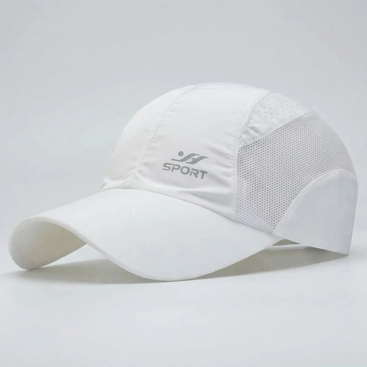 Running cap in White