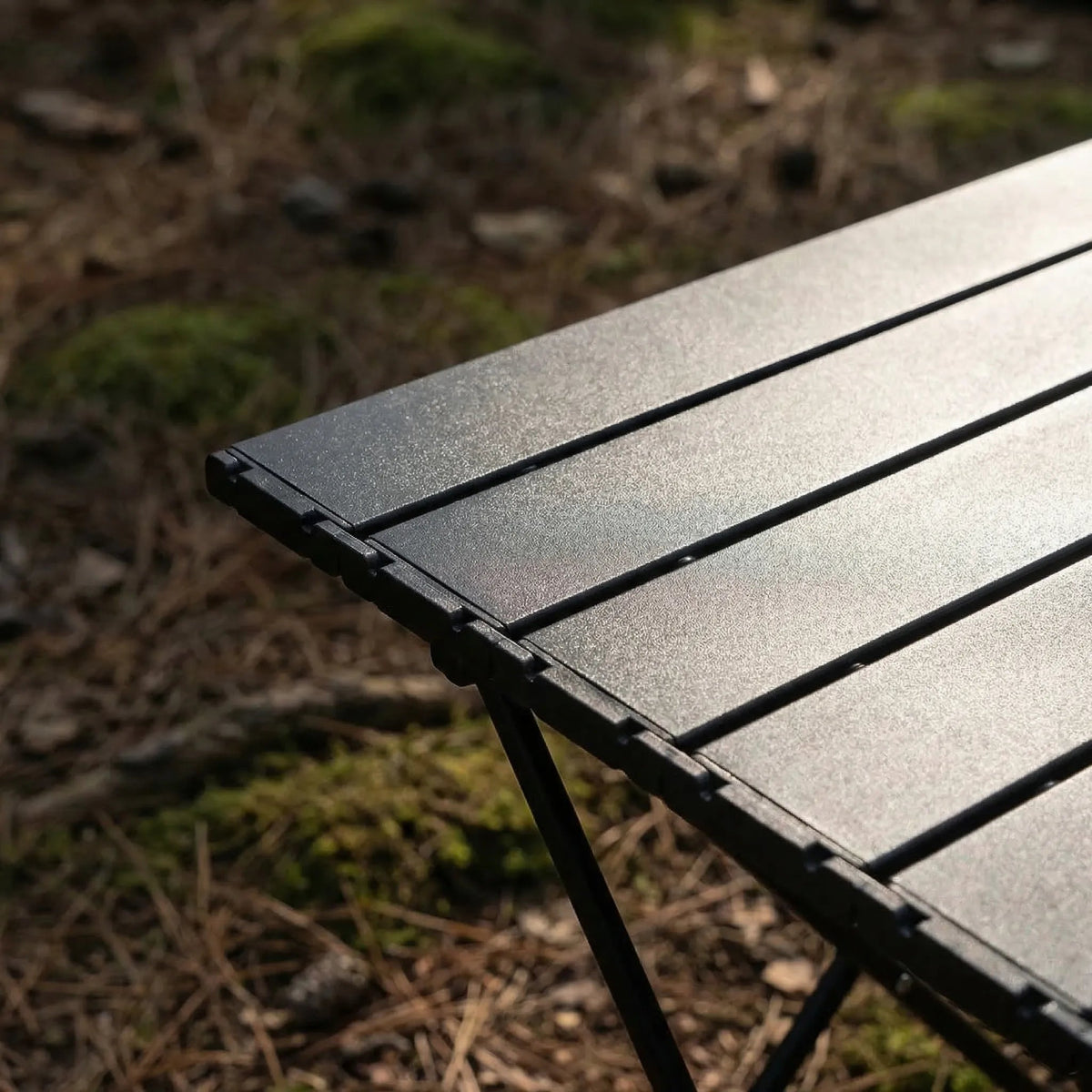 Slatted table top detail